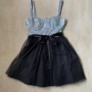 Short formal dress. Sequin top